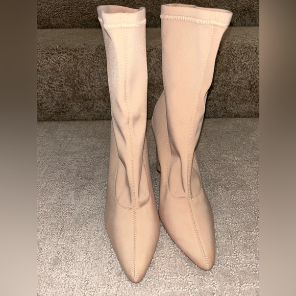 Boots - Picture 4 of 6